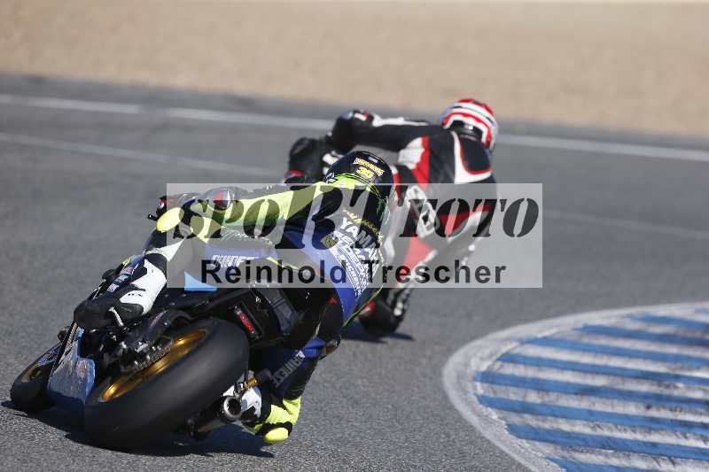 /Archiv-2024/01 26.-28.01.2024 Moto Center Thun Jerez/Gruppe gruen-green/backside